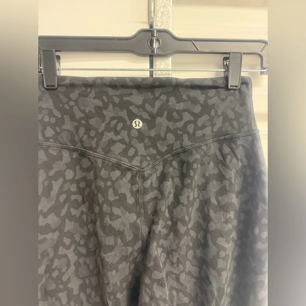 Lulu Chic Black Patterned Leggings